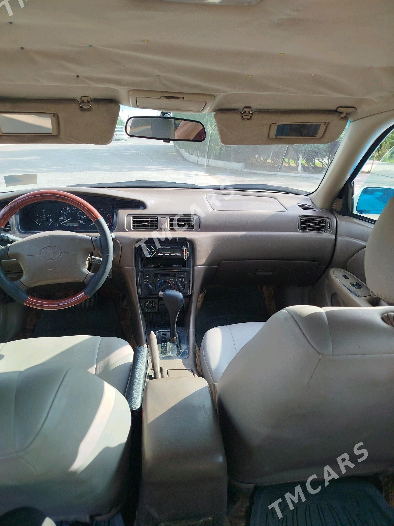 Toyota Camry 1998 - 110 000 TMT - Дашогуз - img 9