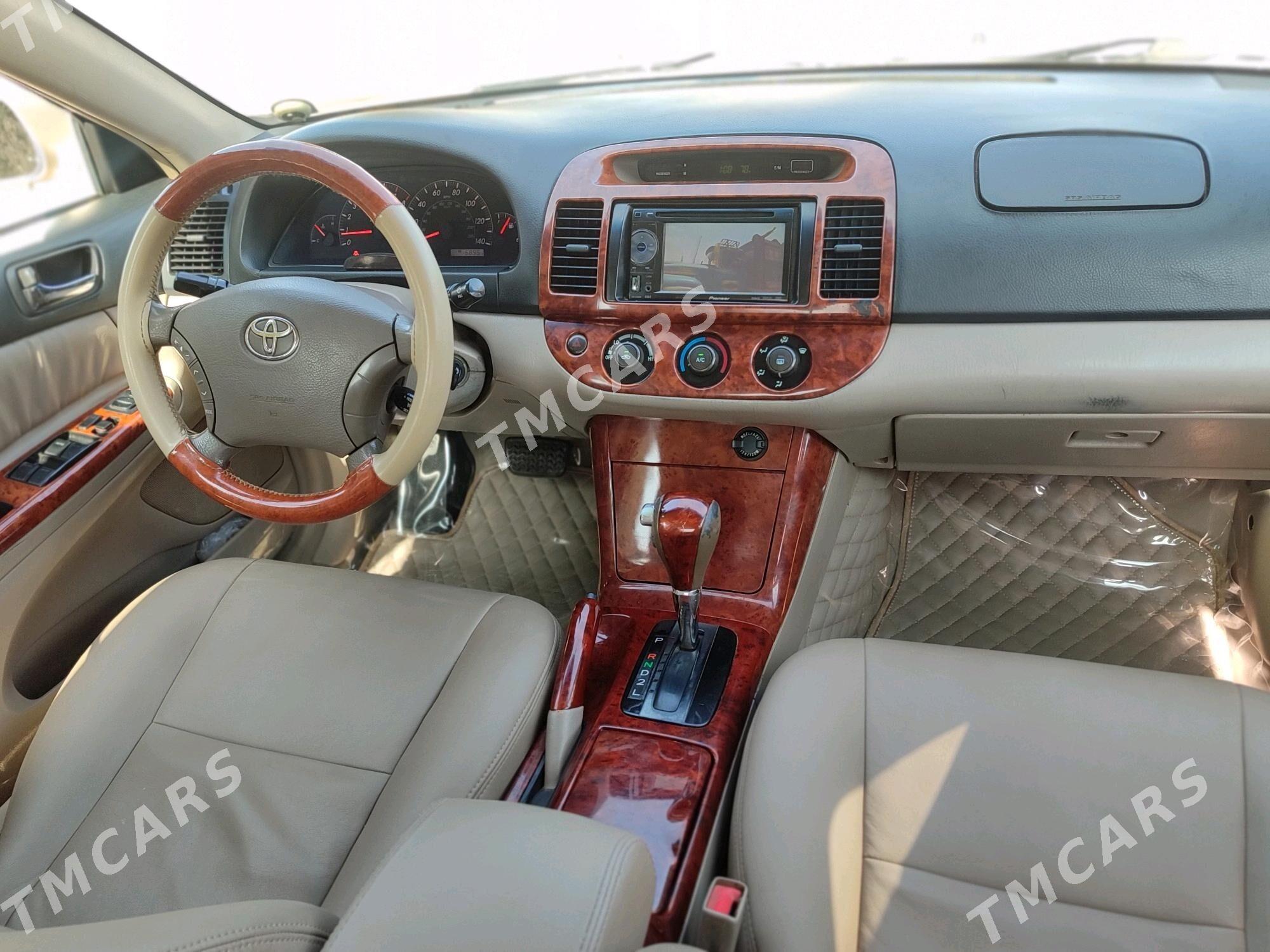 Toyota Camry 2002 - 190 000 TMT - Halaç - img 8