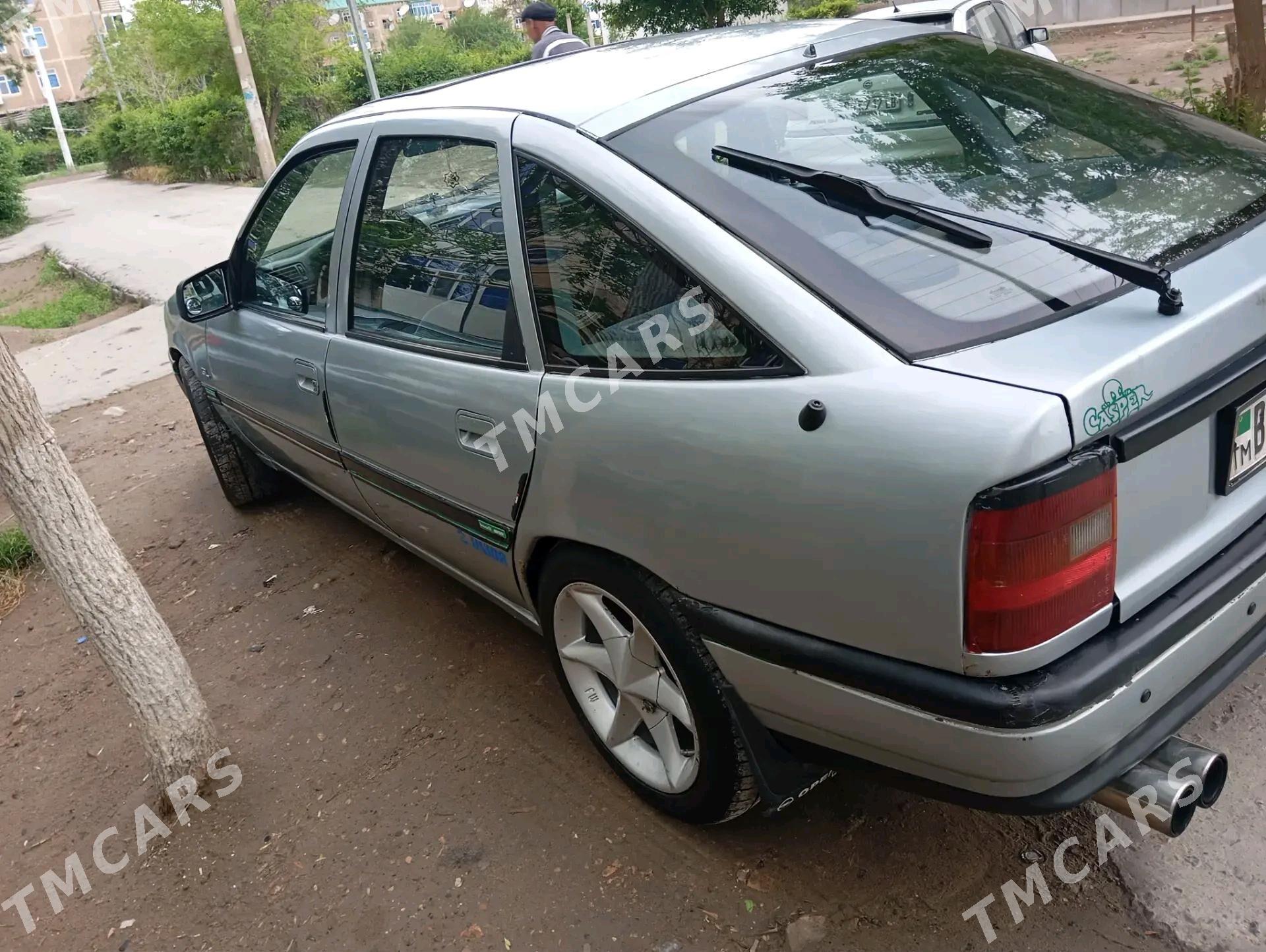 Opel Vectra 1990 - 30 000 TMT - Чарджоу - img 4