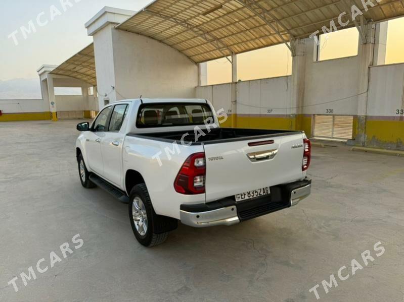 Toyota Hilux 2023 - 595 000 TMT - Ашхабад - img 2