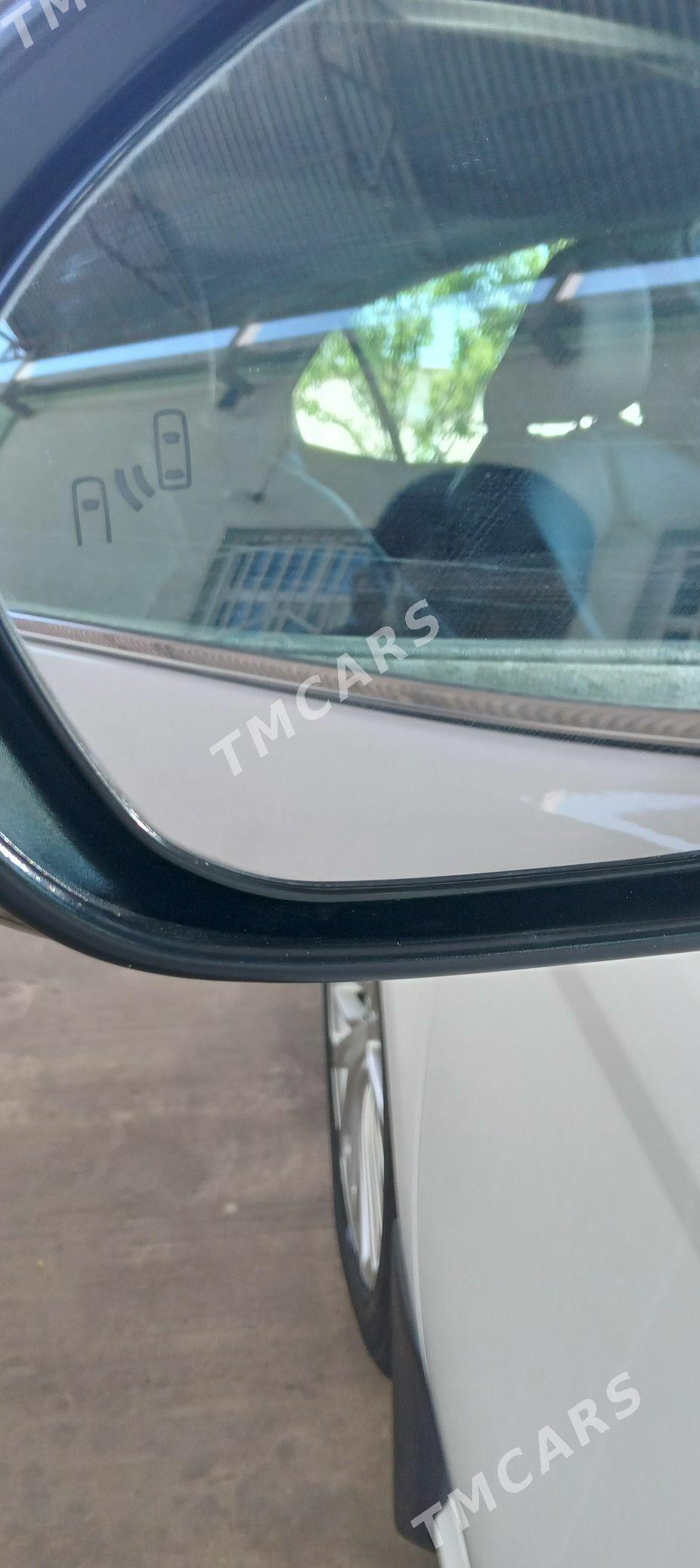 Toyota Camry 2018 - 355 000 TMT - Aşgabat - img 9