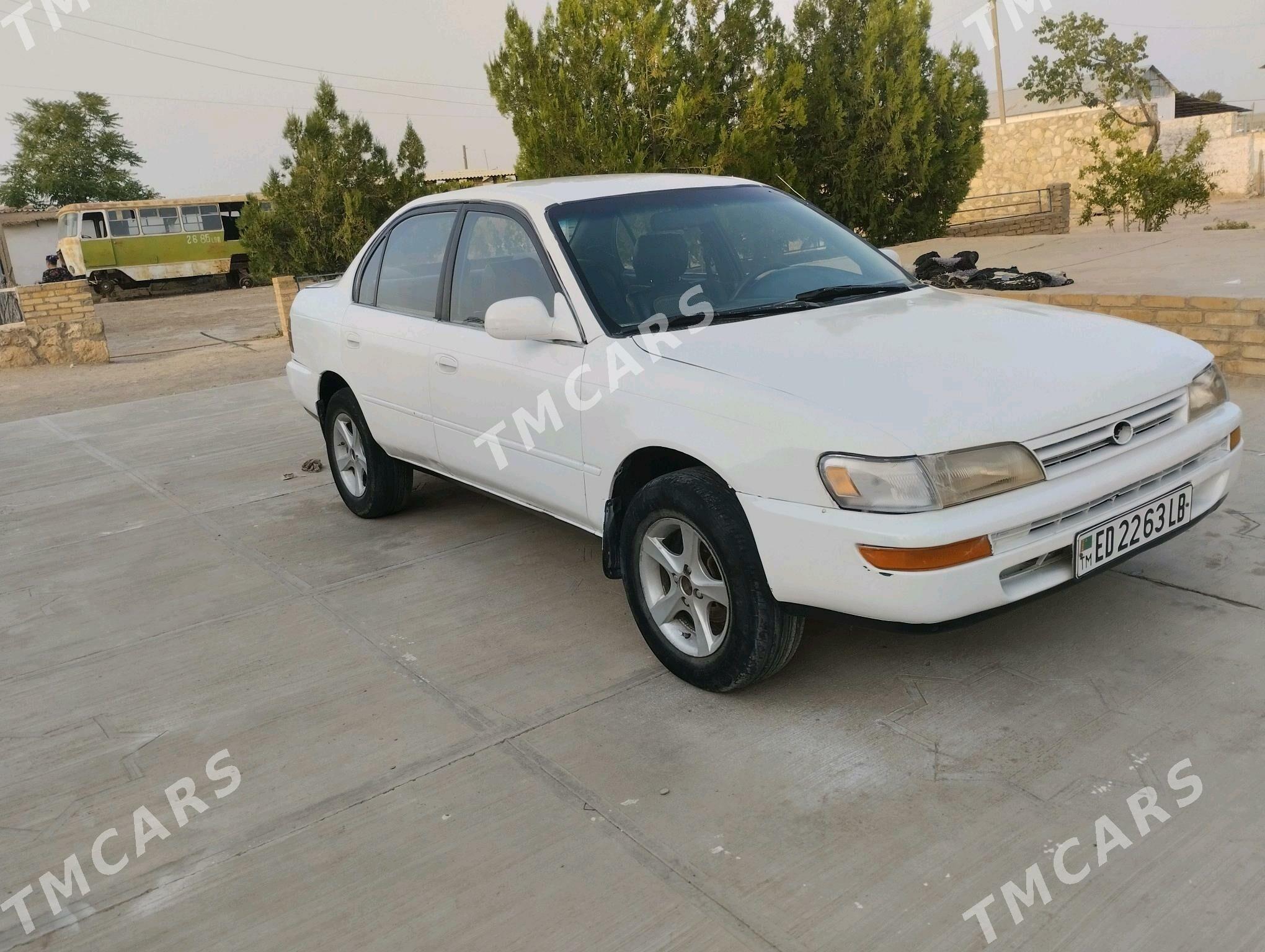 Toyota Corolla 1994 - 42 000 TMT - Достлук - img 2