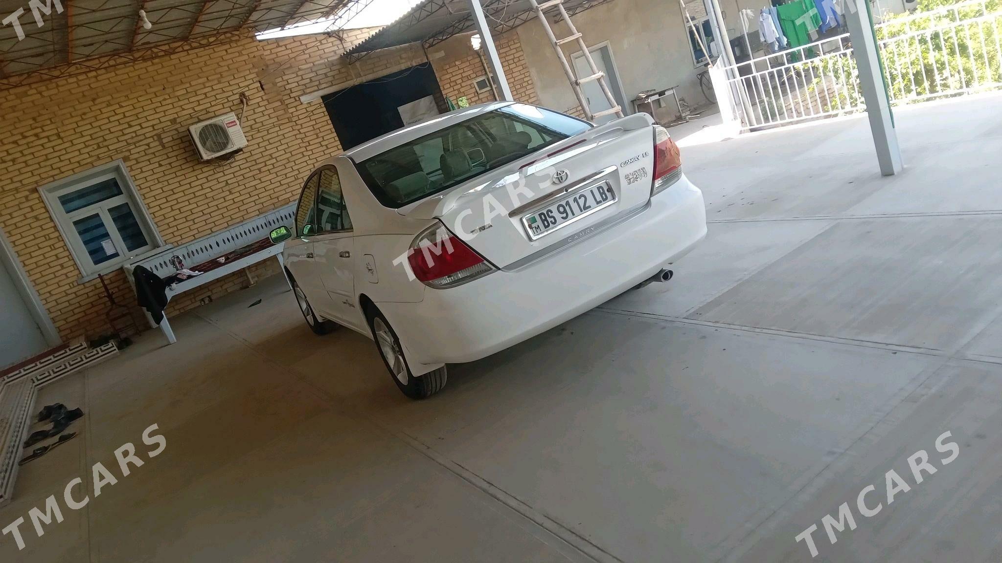 Toyota Camry 2003 - 140 000 TMT - Halaç - img 2