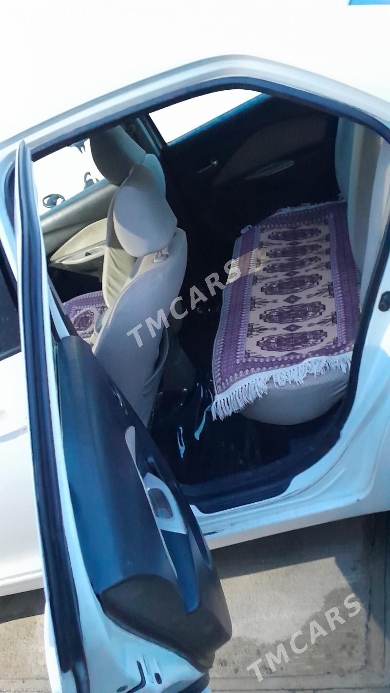 Toyota Yaris 2007 - 105 000 TMT - Ашхабад - img 4