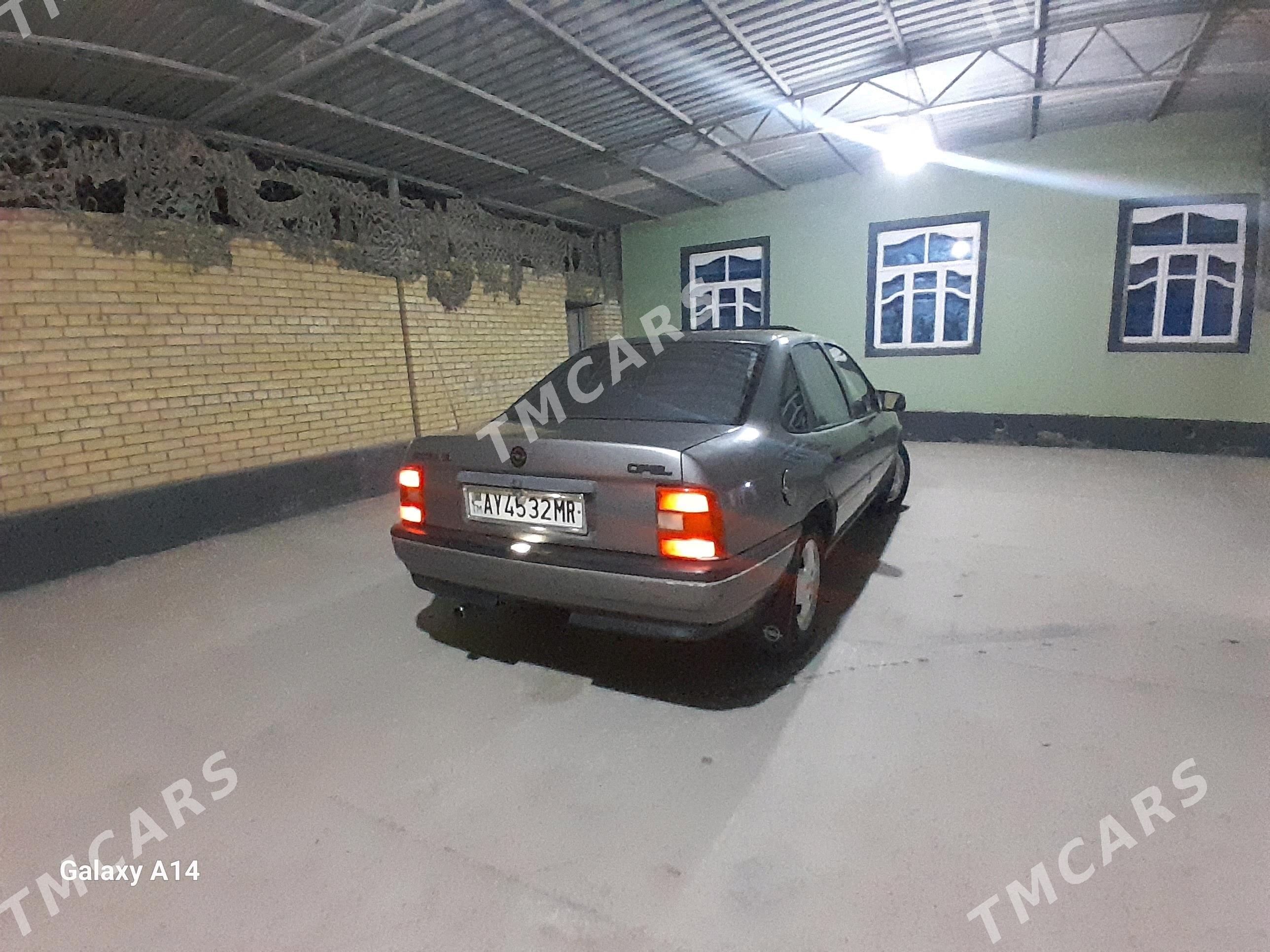 Opel Vectra 1989 - 50 000 TMT - Мургап - img 2