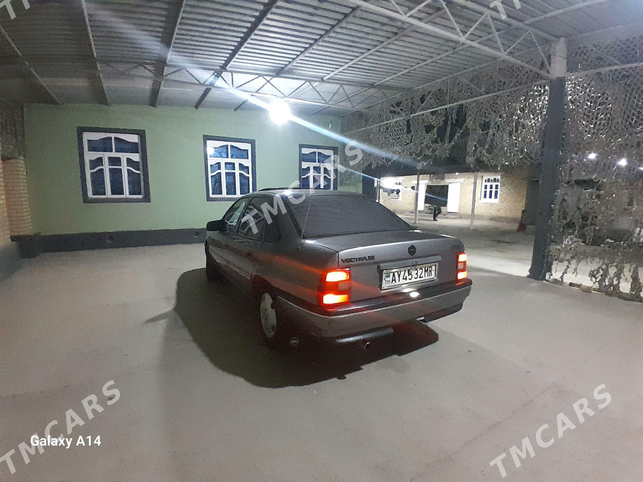 Opel Vectra 1989 - 50 000 TMT - Мургап - img 3