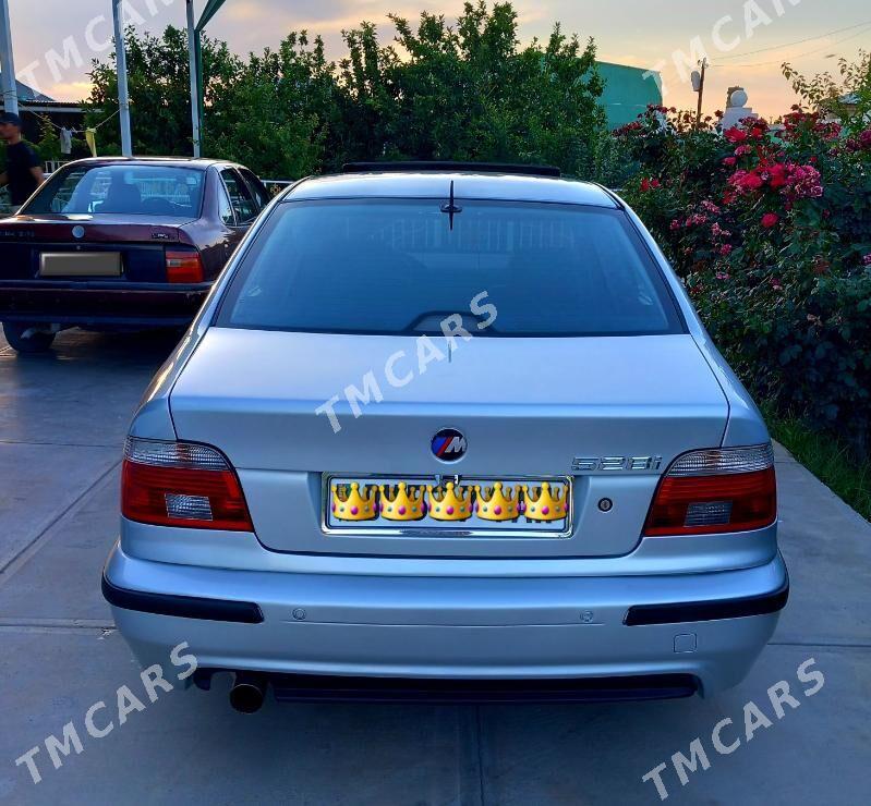 BMW E39 2002 - 139 000 TMT - Kaka - img 2