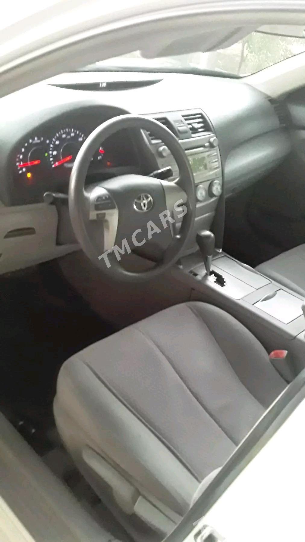 Toyota Camry 2011 - 192 000 TMT - Сакарчага - img 6