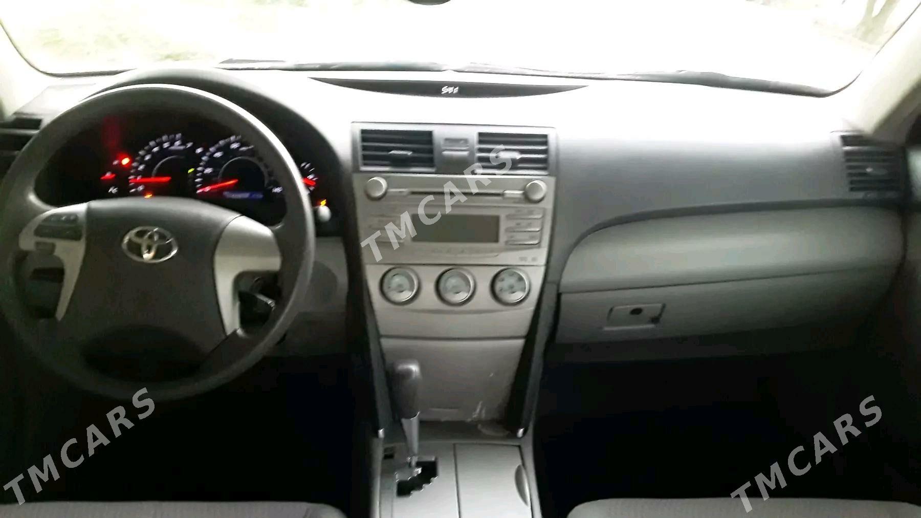 Toyota Camry 2011 - 192 000 TMT - Сакарчага - img 9