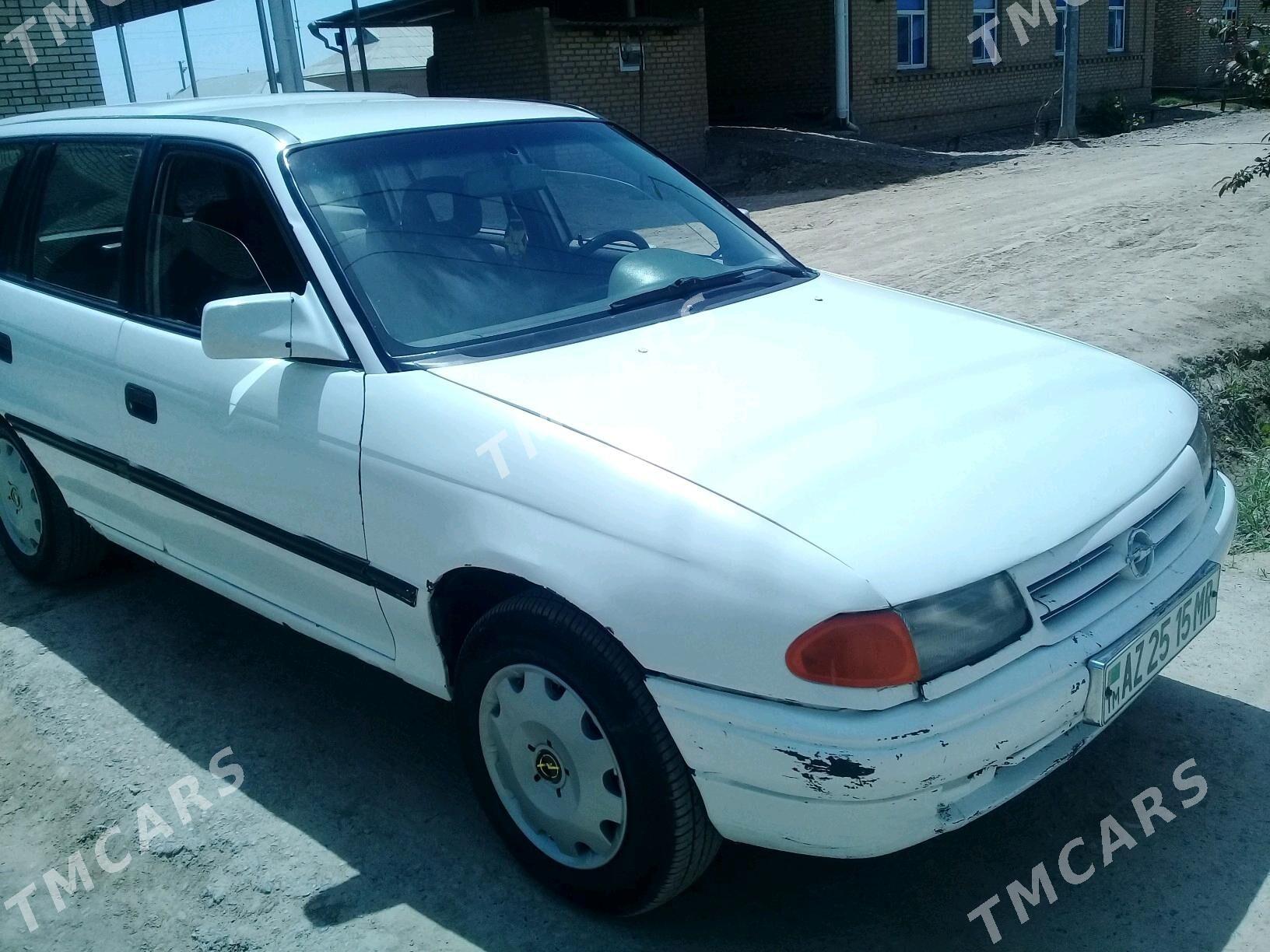Opel Astra 1992 - 25 000 TMT - Мары - img 1