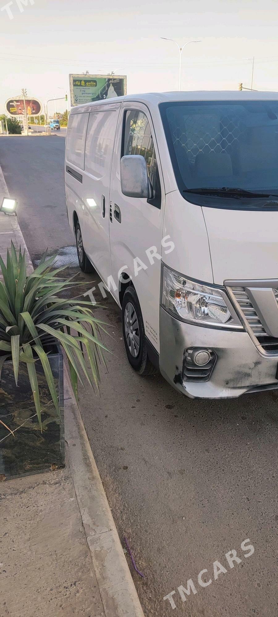 Nissan NV3500 2021 - 360 000 TMT - Туркменабат - img 2