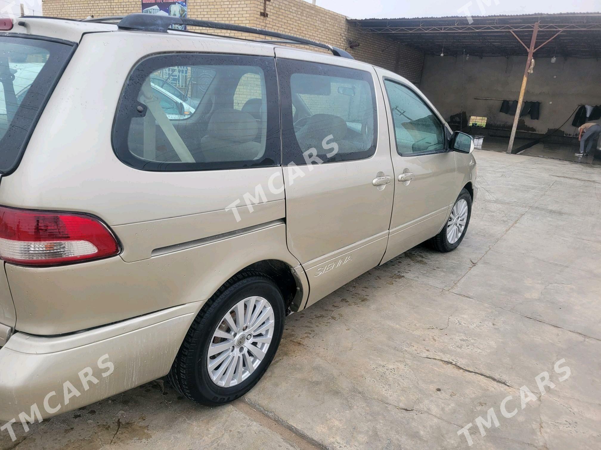 Toyota Sienna 2000 - 128 000 TMT - Mary - img 2