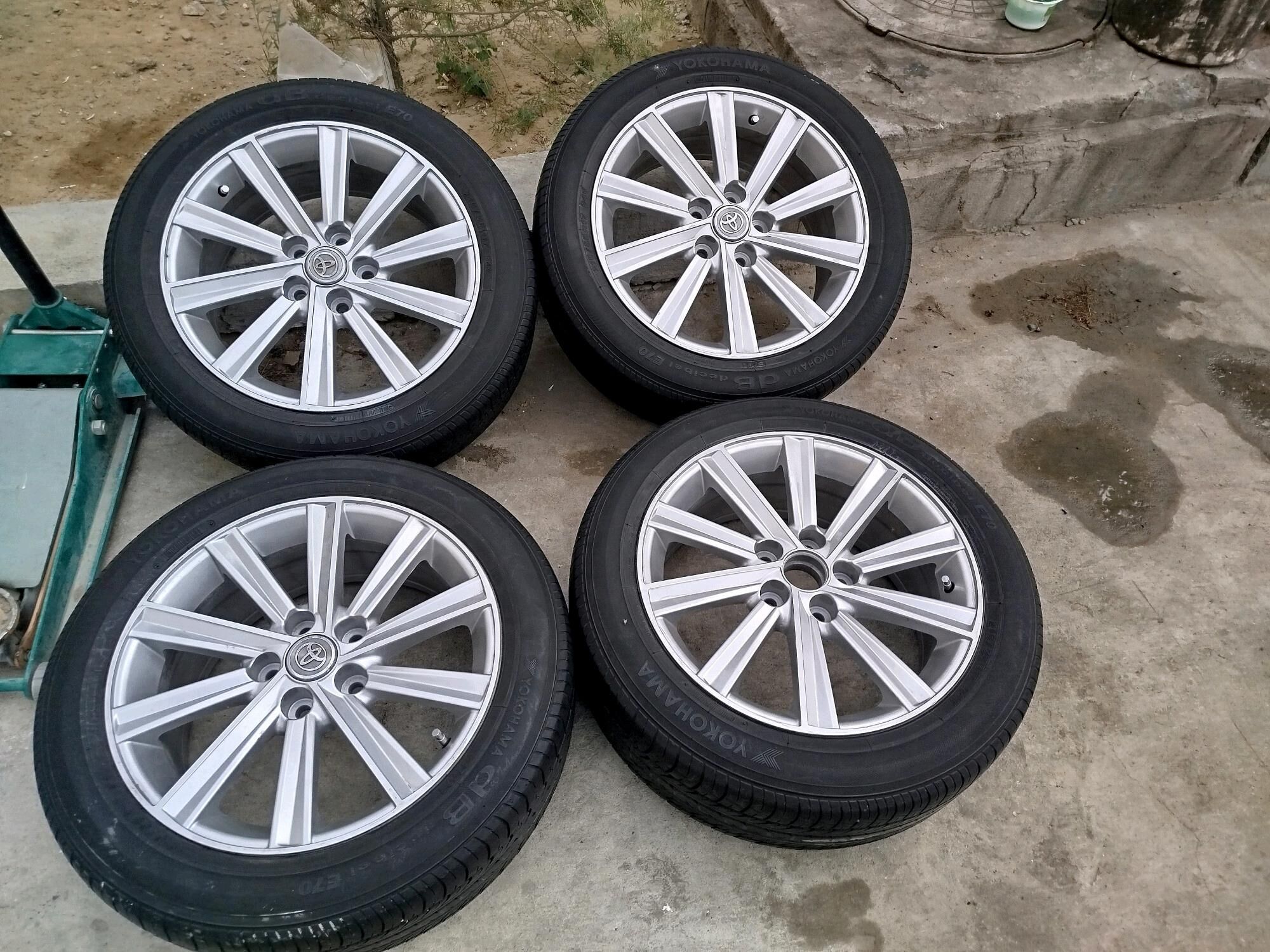 camry xle disga teker 17lik 4 200 TMT - Aşgabat - img 4