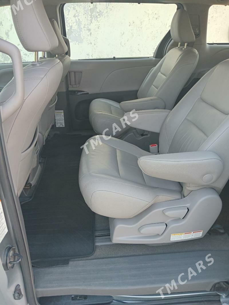 Toyota Sienna 2018 - 400 000 TMT - Türkmenabat - img 5
