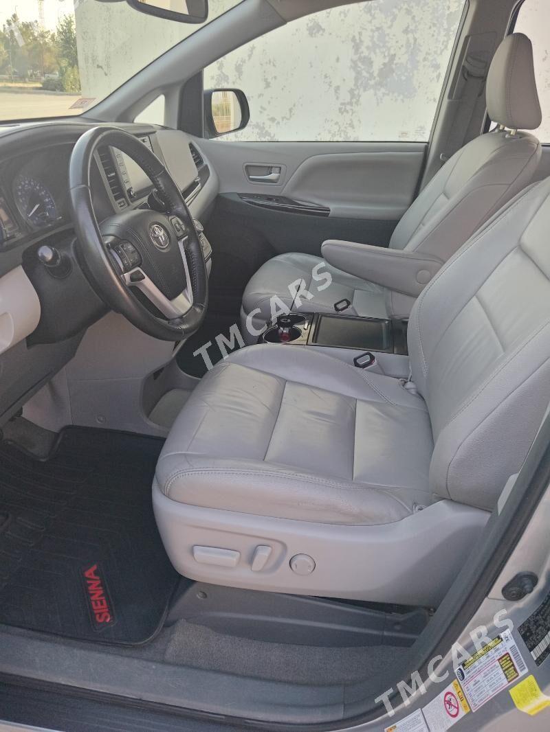 Toyota Sienna 2018 - 400 000 TMT - Türkmenabat - img 2