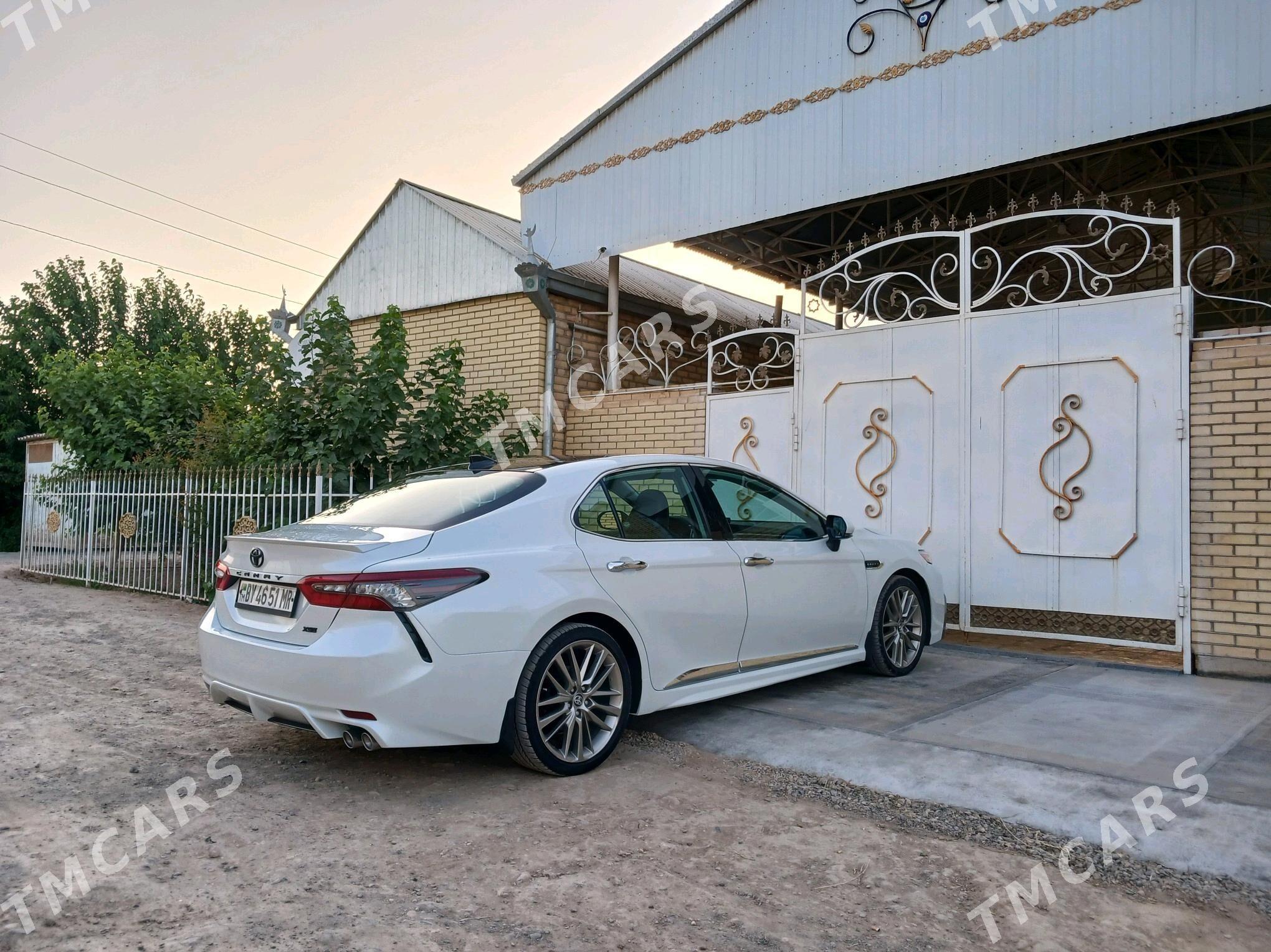 Toyota Camry 2022 - 390 000 TMT - Байрамали - img 2
