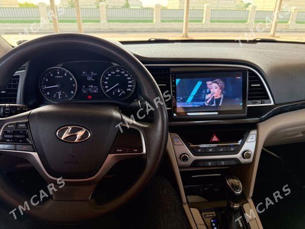 Hyundai Elantra 2017 - 250 000 TMT - Ашхабад - img 9