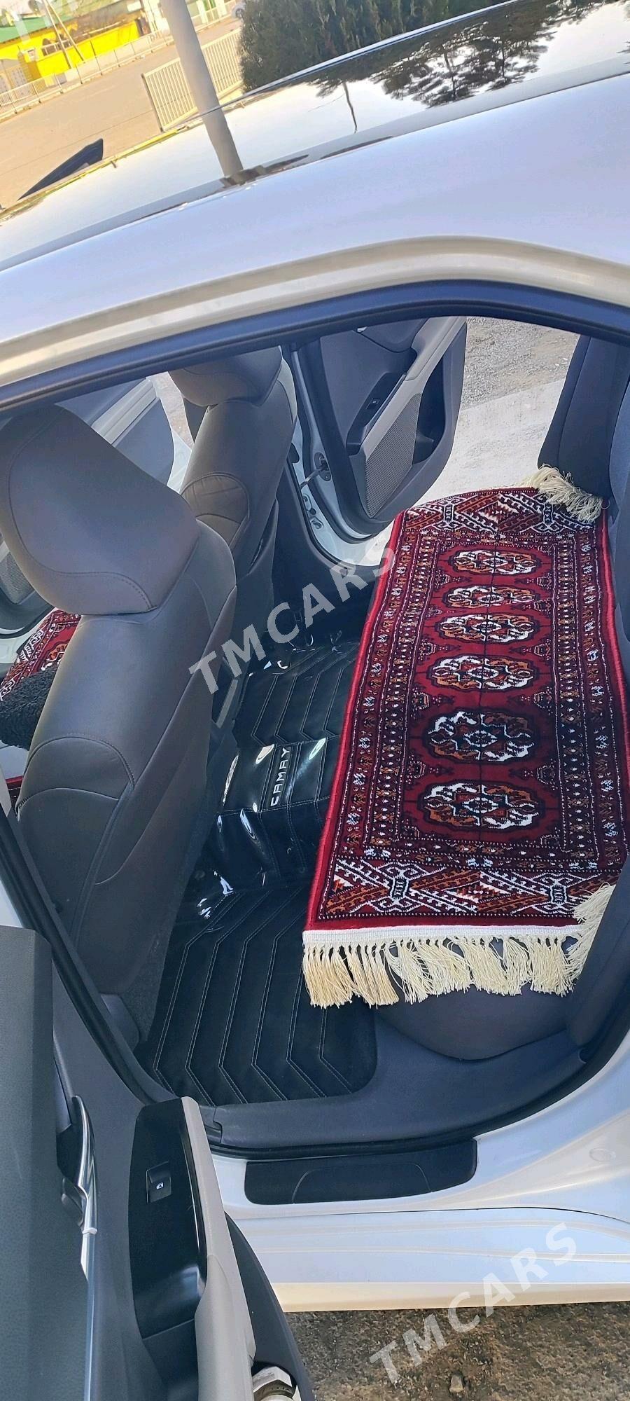 Toyota Camry 2019 - 285 000 TMT - Гуртли - img 2