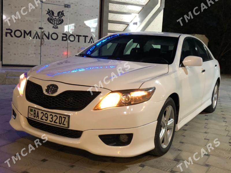 Toyota Camry 2011 - 190 000 TMT - Дашогуз - img 3