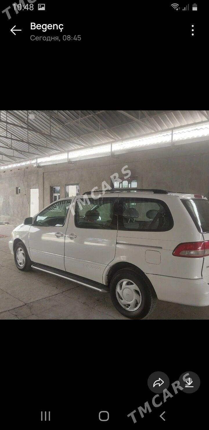 Toyota Sienna 2002 - 138 000 TMT - Kaka - img 1