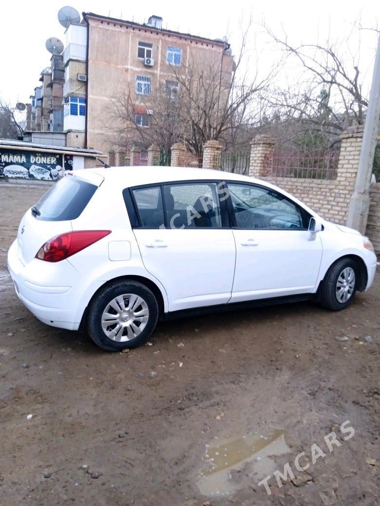 Nissan Versa 2010 - 80 000 TMT - Мары - img 7