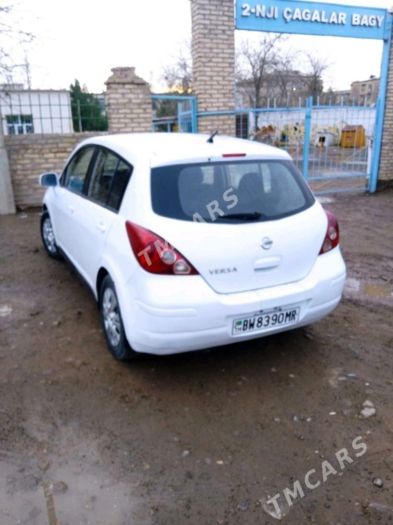 Nissan Versa 2010 - 80 000 TMT - Мары - img 8