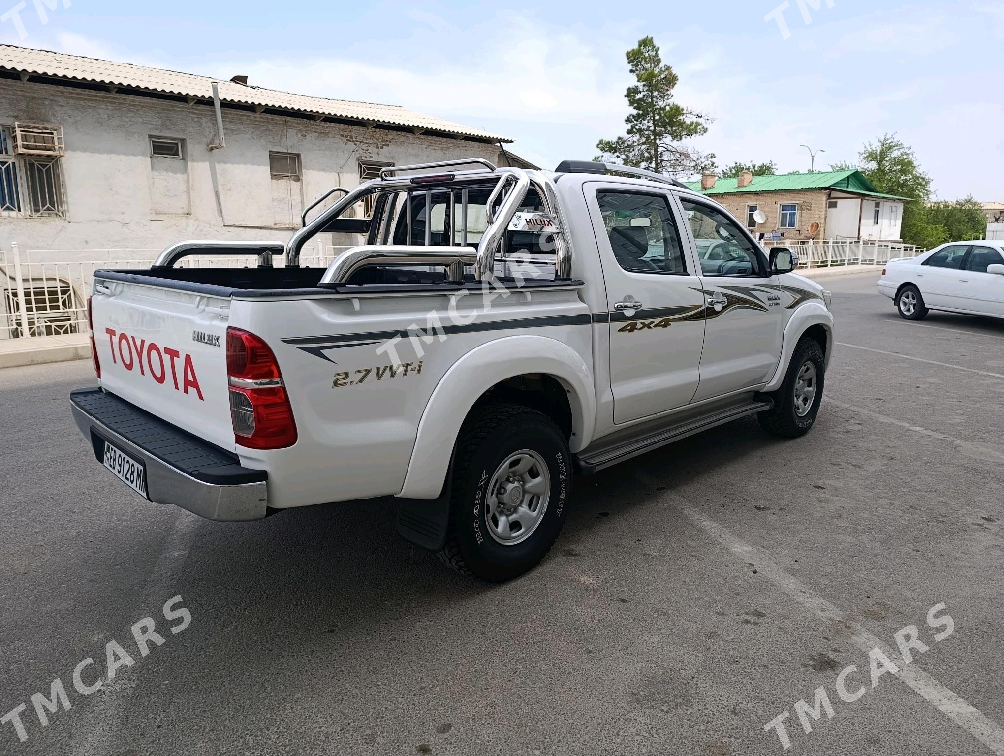 Toyota Hilux 2014 - 350 000 TMT - Мары - img 4