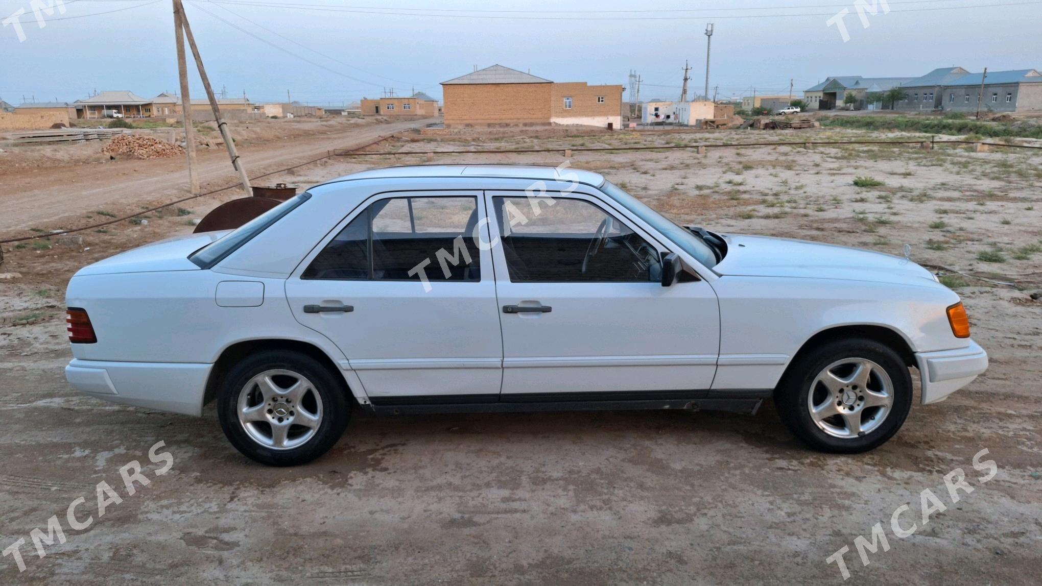 Mercedes-Benz 230E 1989 - 35 000 TMT - Baýramaly - img 3