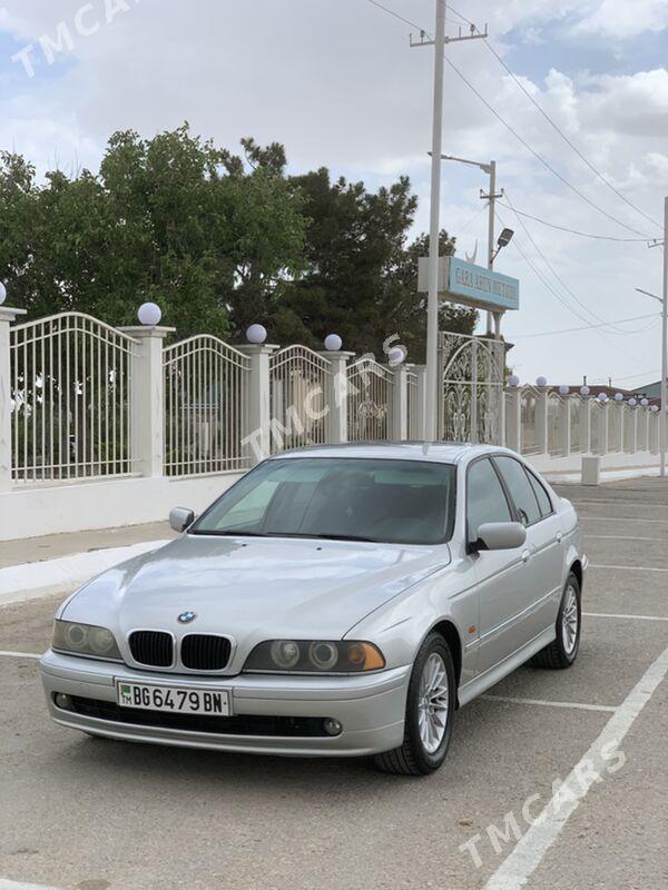 BMW E39 2000 - 110 000 TMT - Балканабат - img 5