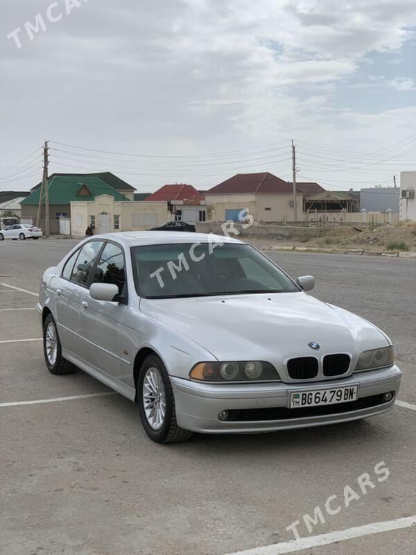 BMW E39 2000 - 110 000 TMT - Балканабат - img 4