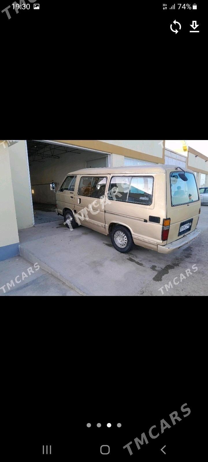 Toyota Hiace 1987 - 32 000 TMT - Сакарчага - img 4