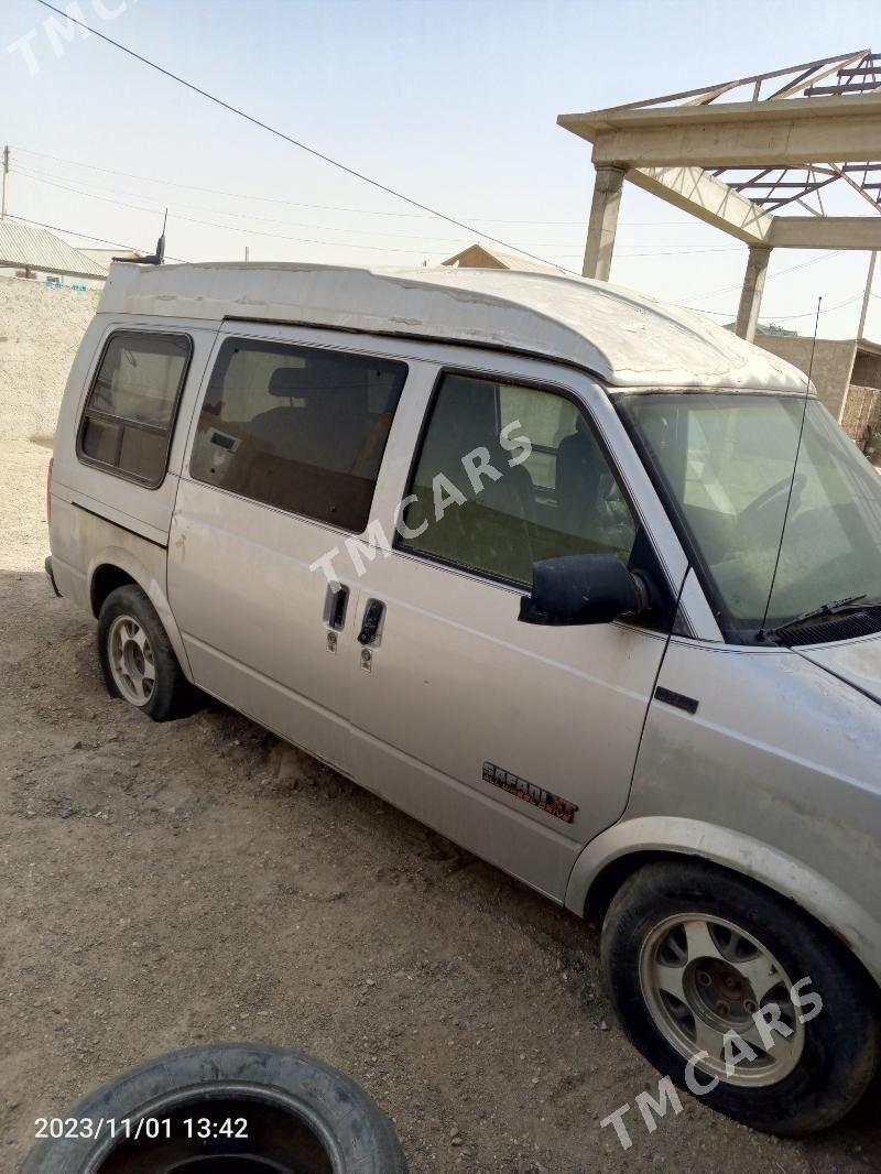 Chevrolet Astro 1994 - 15 000 TMT - Гумдаг - img 4