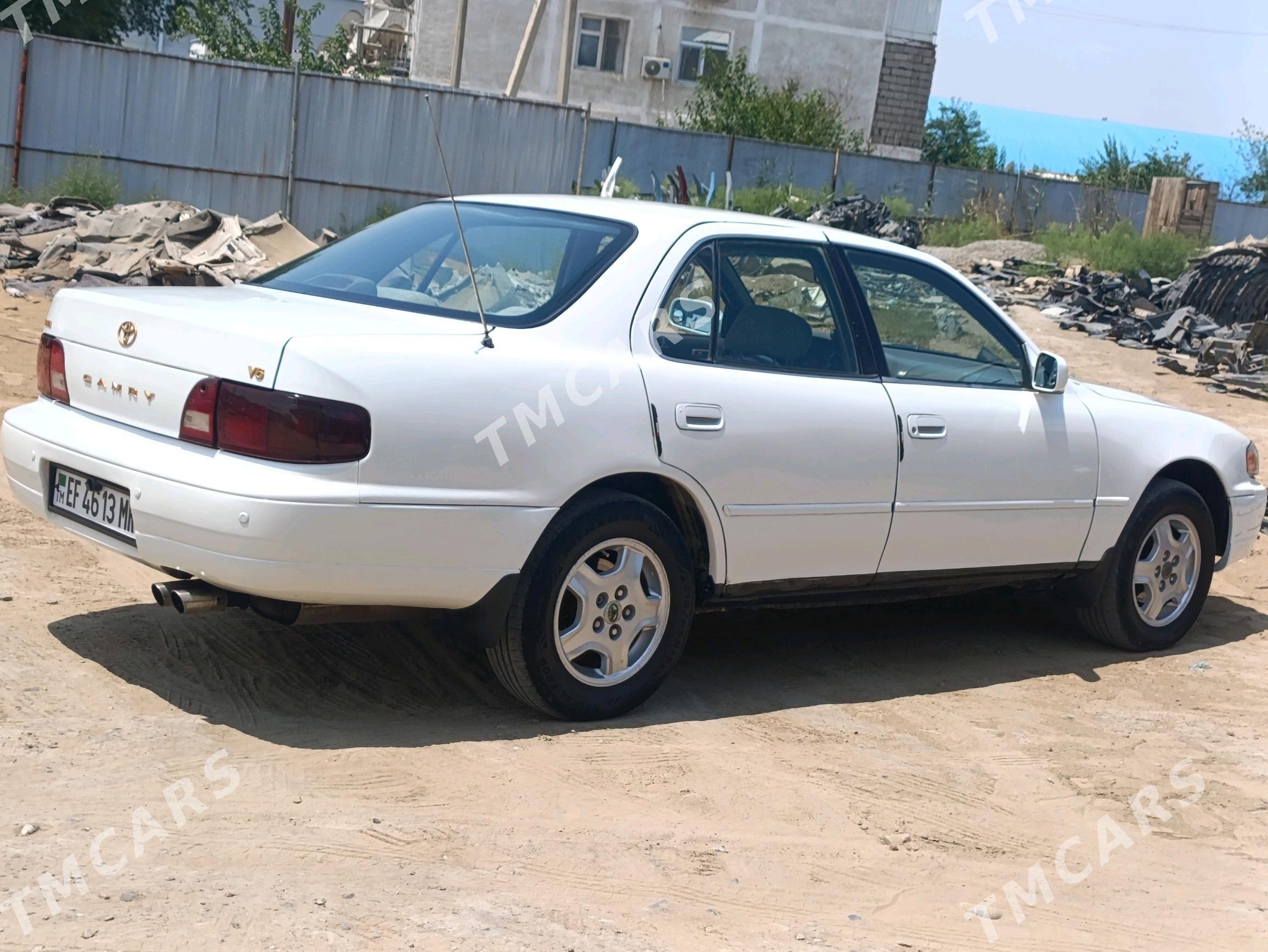 Toyota Camry 1995 - 90 000 TMT - Мары - img 5