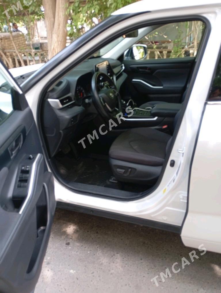 Toyota Highlander 2022 - 470 000 TMT - Мары - img 2