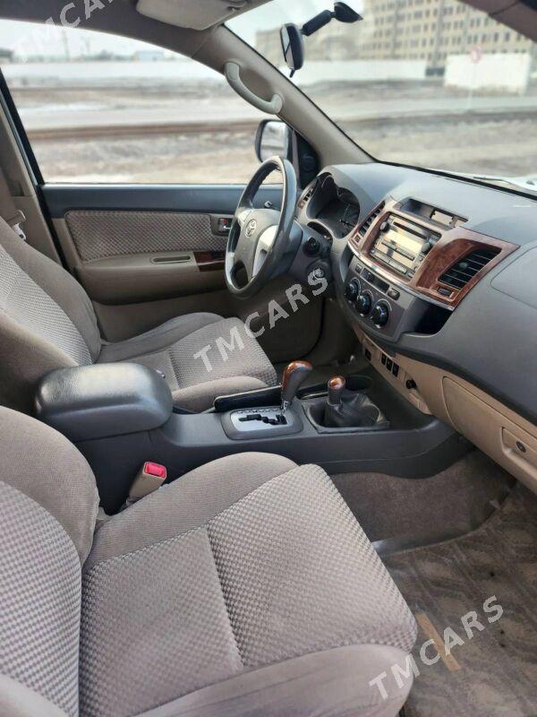 Toyota Fortuner 2012 - 299 000 TMT - Türkmenabat - img 2