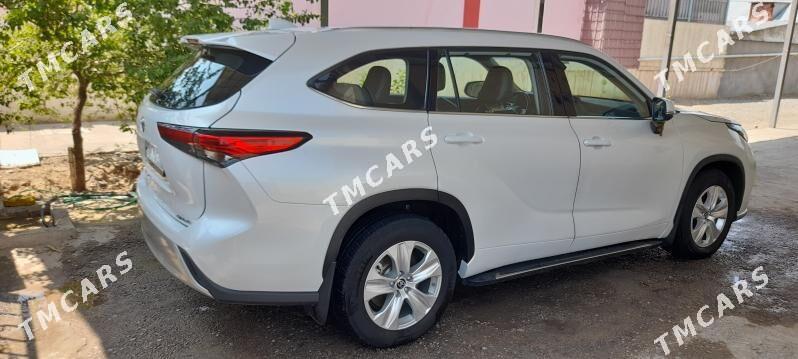 Toyota Highlander 2022 - 560 000 TMT - Aşgabat - img 5