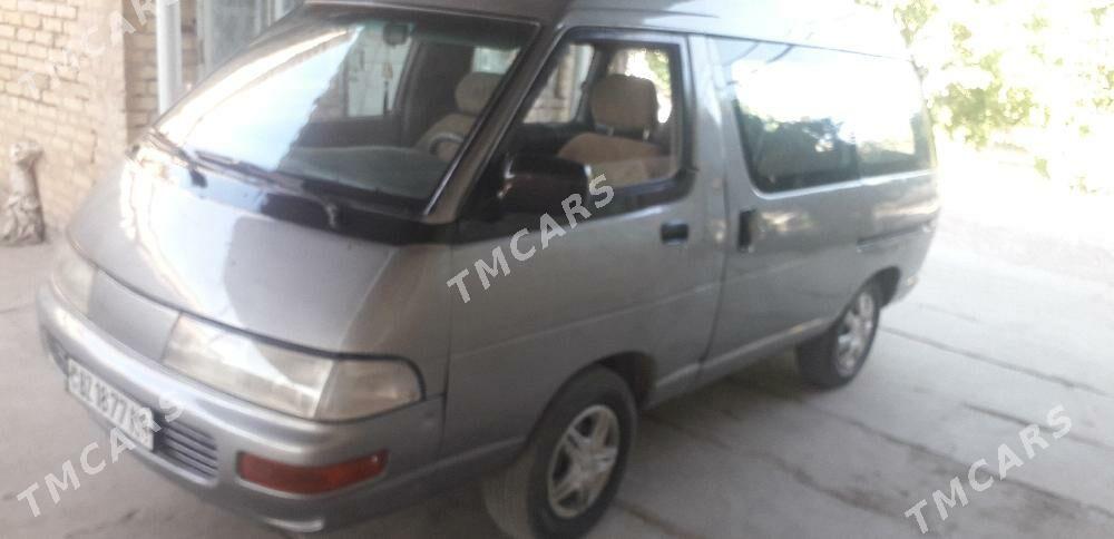 Toyota Hiace 1996 - 30 000 TMT - Мары - img 3