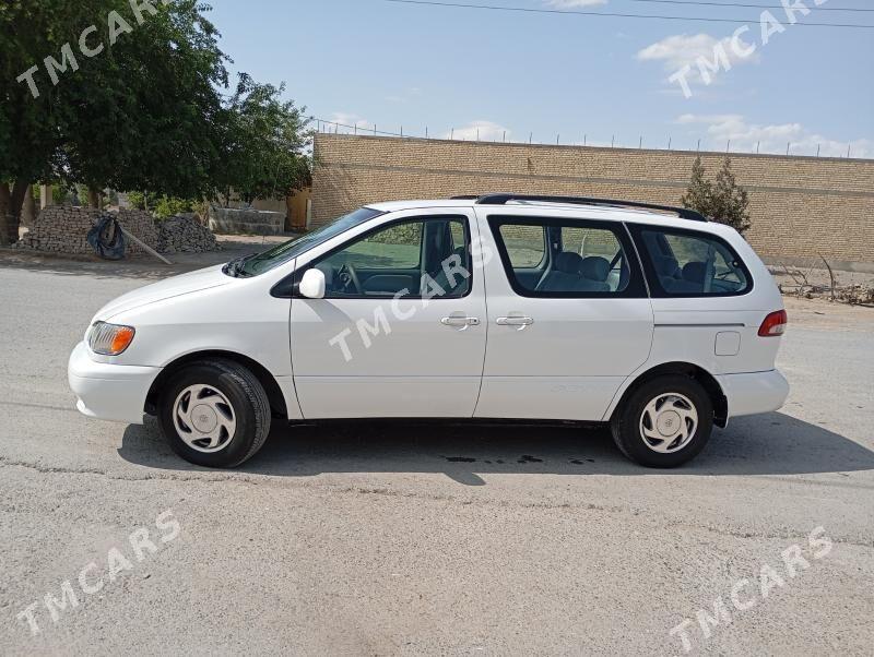 Toyota Sienna 2002 - 146 000 TMT - Гёкдепе - img 5