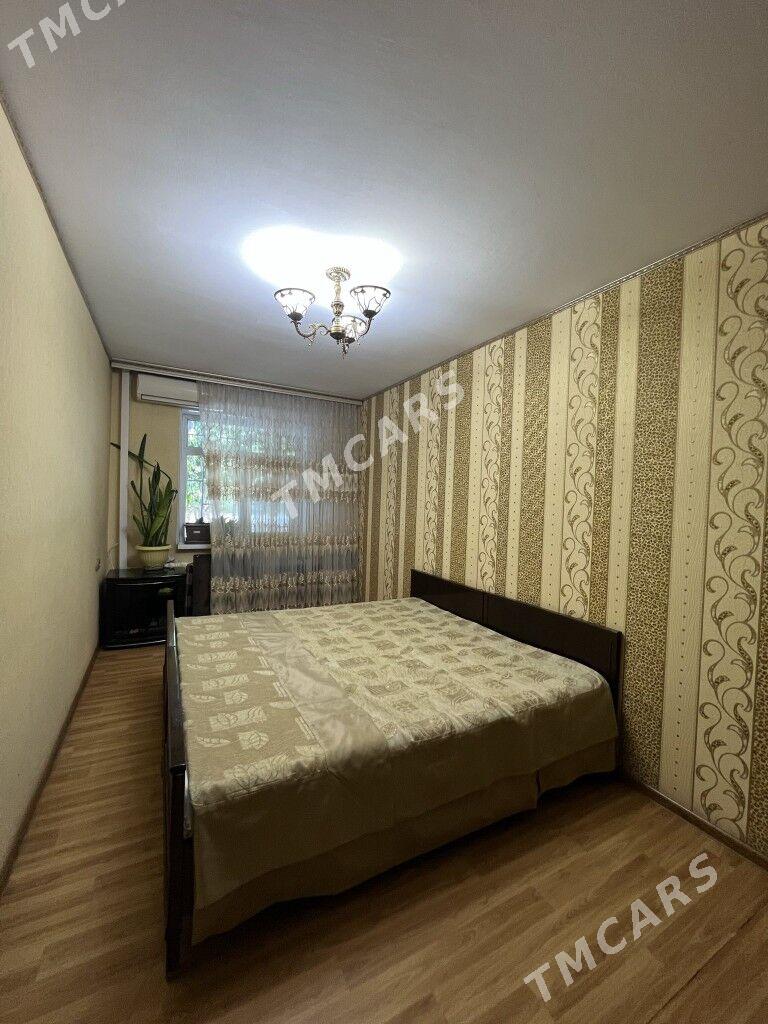 4 Mkr 3 Kom - 4 мкр - img 2