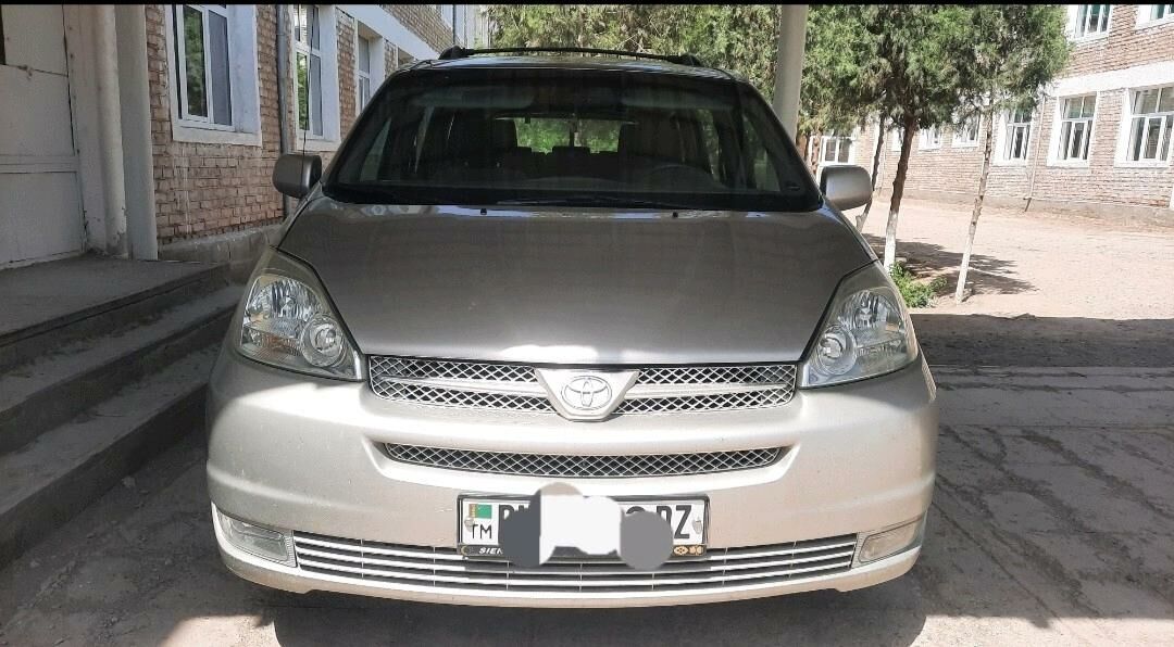 Toyota Sienna 2004 - 220 000 TMT - Гурбансолтан Едже - img 6