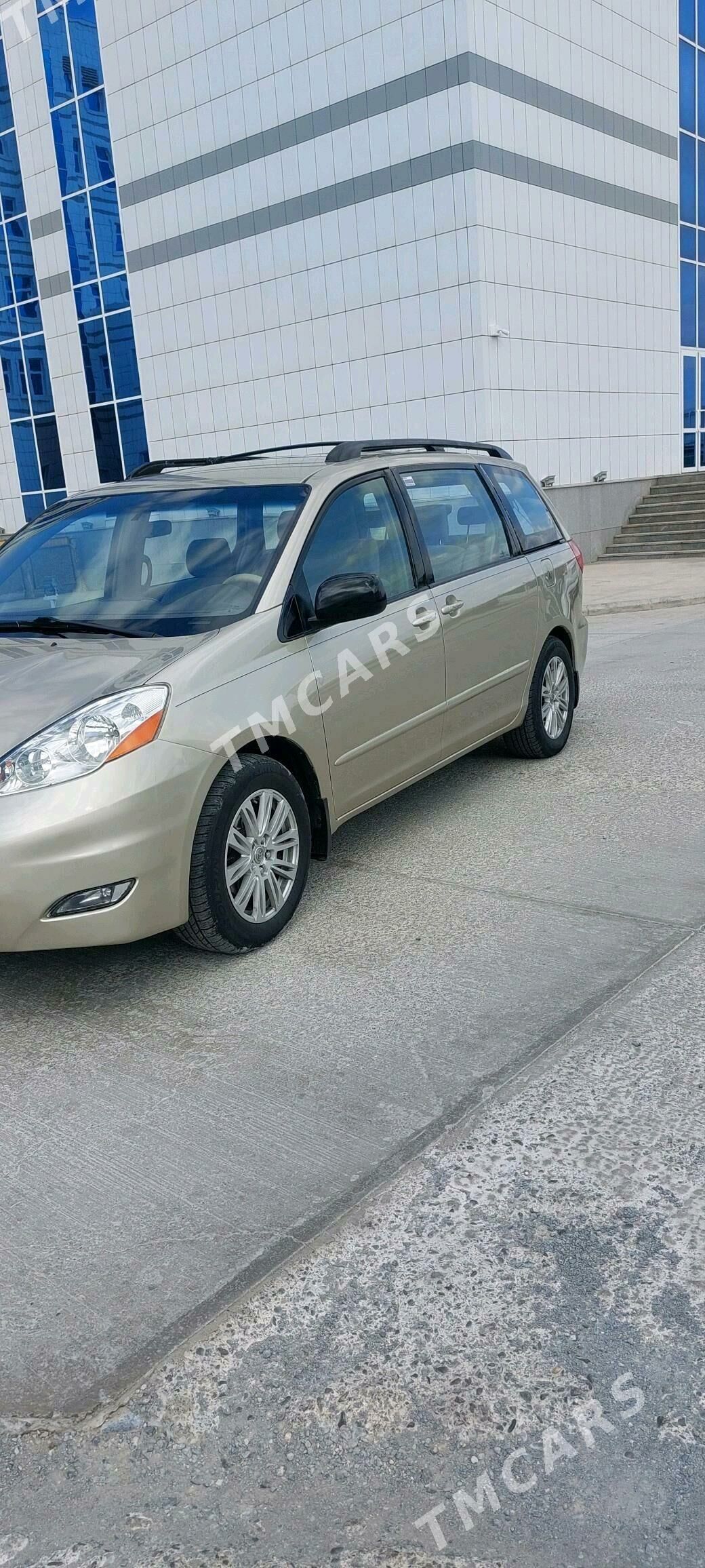 Toyota Sienna 2006 - 220 000 TMT - Гурбансолтан Едже - img 9