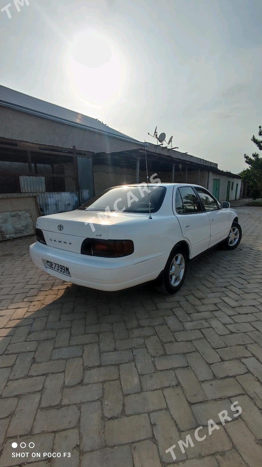 Toyota Camry 1993 - 63 000 TMT - Байрамали - img 9