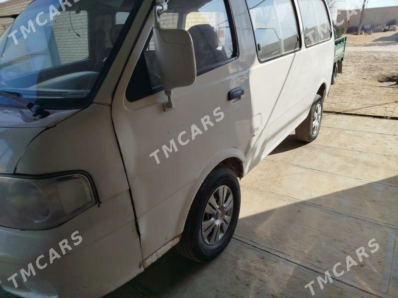 Toyota Hiace 2005 - 60 000 TMT - Каракумский этрап - img 4