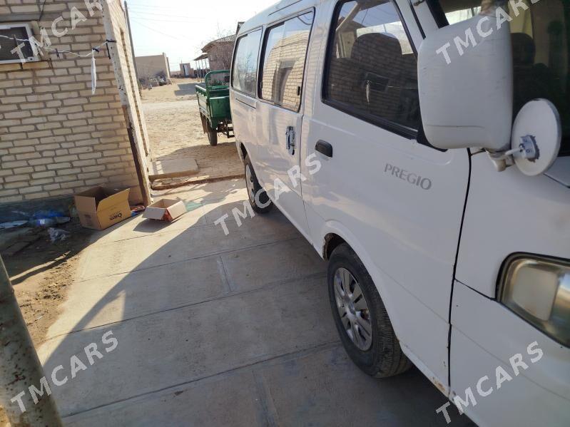 Toyota Hiace 2005 - 60 000 TMT - Каракумский этрап - img 7