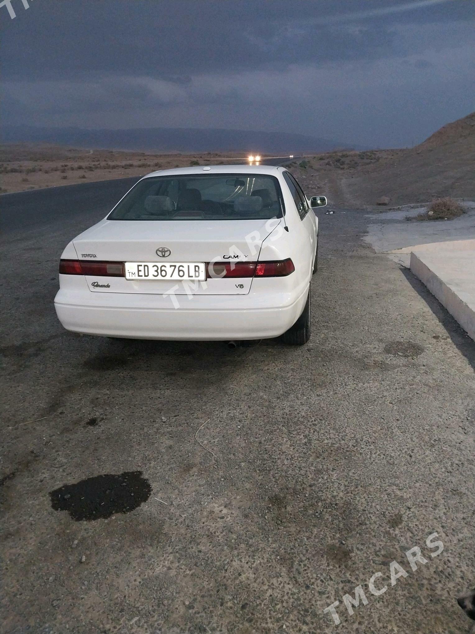 Toyota Camry 1998 - 105 000 TMT - Койтендаг - img 3