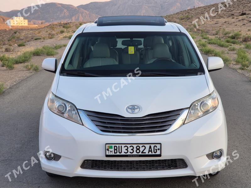 Toyota Sienna 2011 - 305 000 TMT - Gyzylarbat - img 7