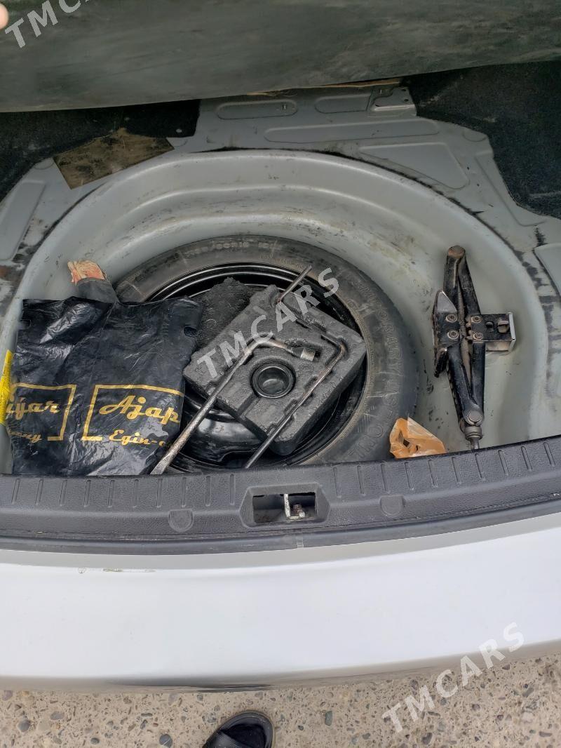 Toyota Corolla 2011 - 140 000 TMT - Мары - img 2