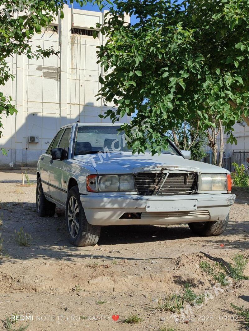 Mercedes-Benz 190E 1989 - 5 000 TMT - Балканабат - img 4