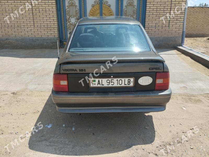 Opel Vectra 1990 - 38 000 TMT - Darganata - img 3