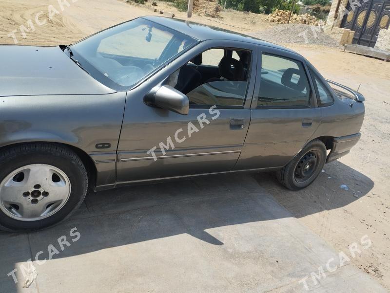 Opel Vectra 1990 - 38 000 TMT - Darganata - img 2